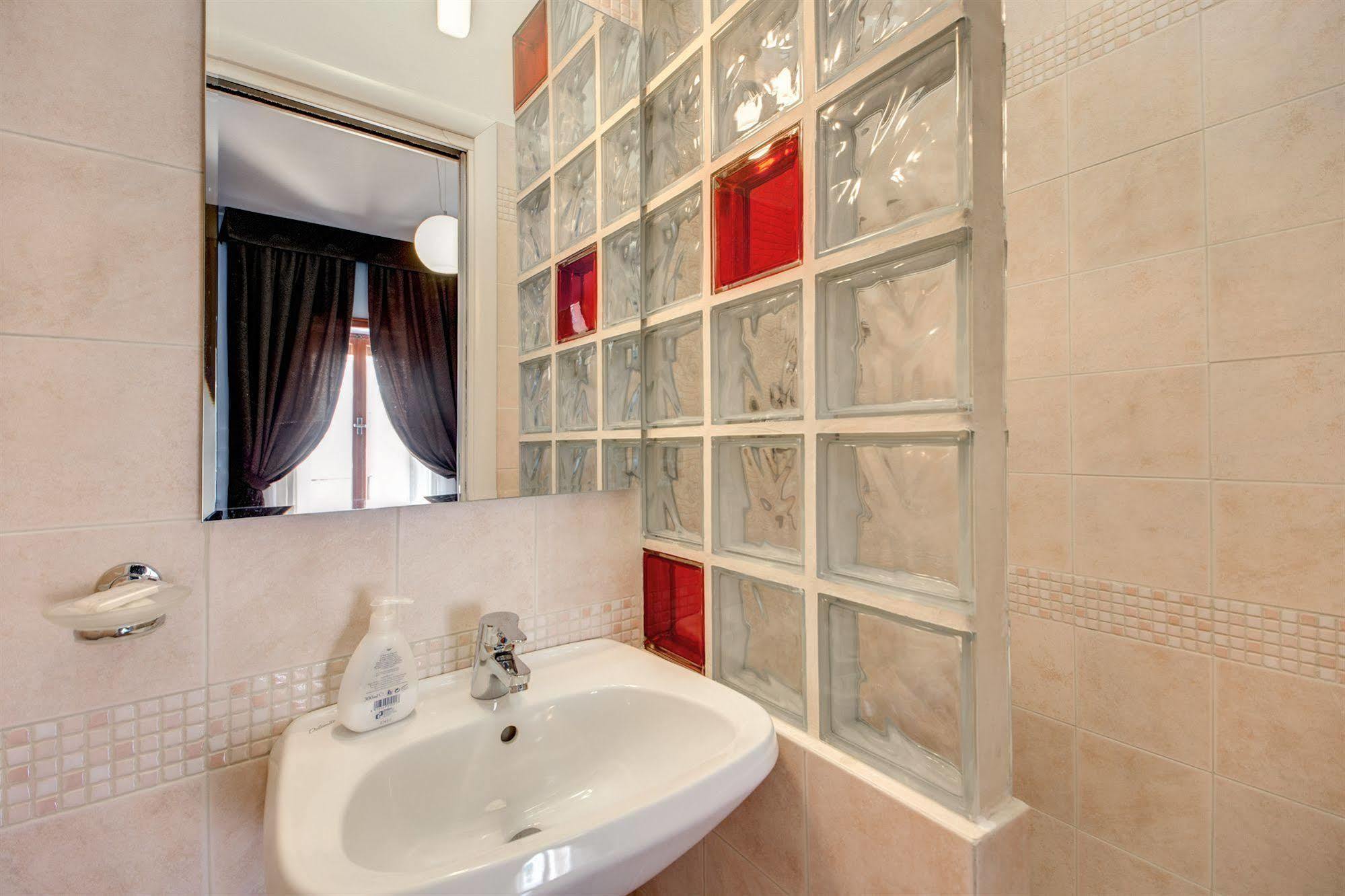 Domus Cornelia Bed & Breakfast Roma Dış mekan fotoğraf